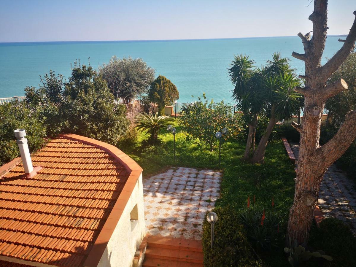 Casa Di Poseidone Villa Brucoli Bagian luar foto